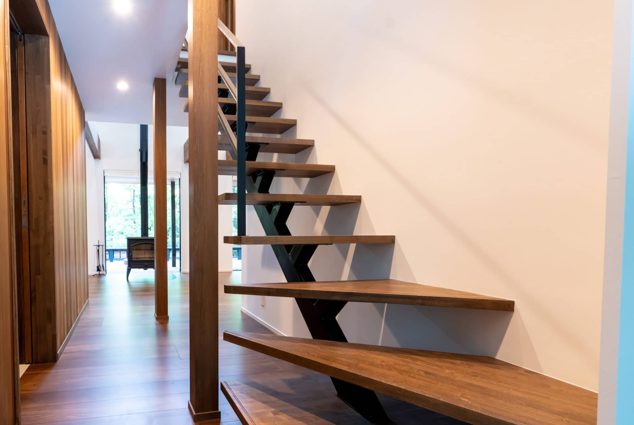 空間をつなぐ 階段 各パーツの名称や種類をご存じですか 軽井沢の別荘建築 リフォーム リノベーション ベストプランニング 北佐久郡軽井沢町